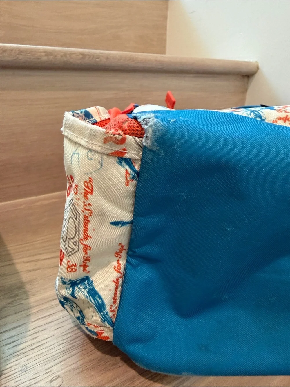Simple Modern Kids' Cream Backpack & Lunch Bag Set with Blue and Red Accents